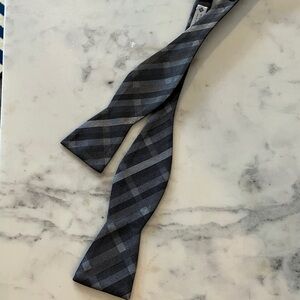 Ryan Seacrest Distinction Adjustable Bow Tie